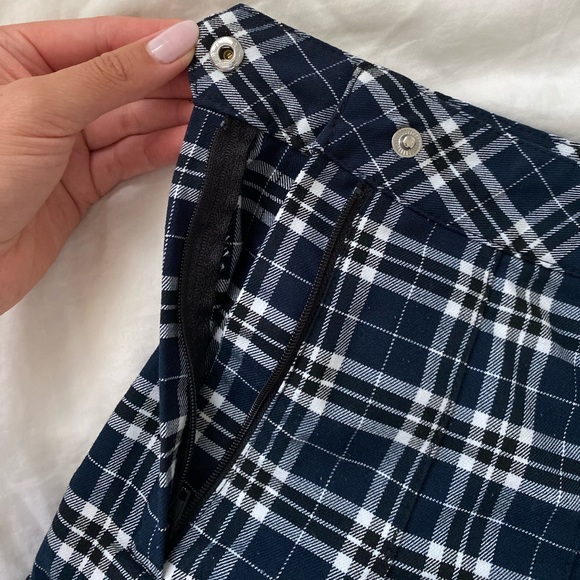 H&M DIVIDED Plaid Pleated Skirt - Picture 3 of 4